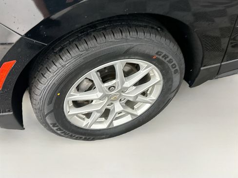 Used 2022 Chevrolet Equinox LT AWD/4WD image 11