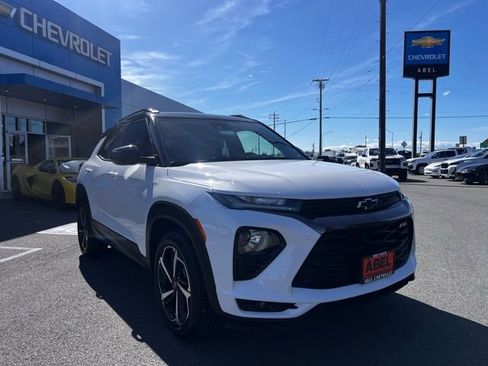 Used 2022 Chevrolet TrailBlazer RS FWD image 3