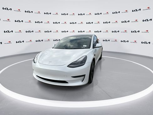 Used 2022 Tesla Model 3 image 4