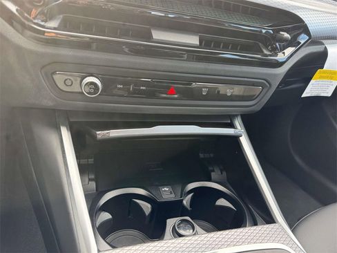 Certified 2025 BMW 330i xDrive 330i xDrive w/ Convenience Package image 18