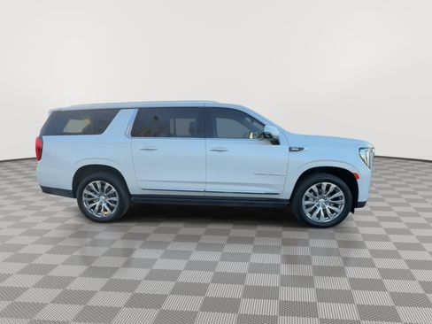 Used 2021 GMC Yukon XL Denali w/ Denali Premium Package image 2