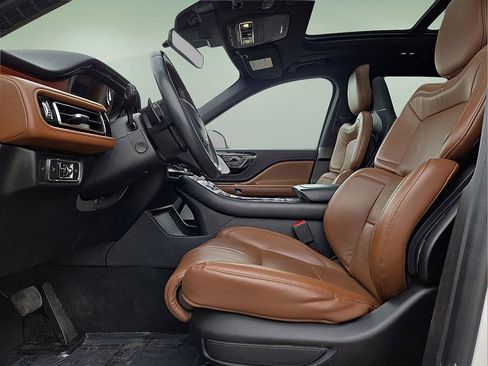 Used 2022 Lincoln Aviator Reserve w/ Equipment Group 201A image 23