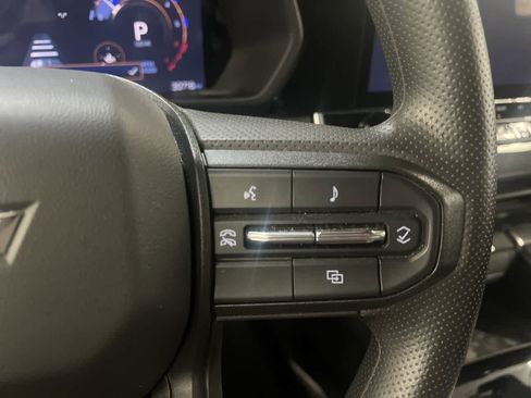 Used 2024 Chevrolet Colorado Trail Boss w/ Technology Package image 20