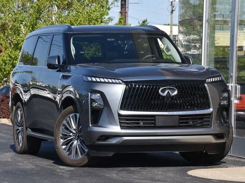 Used 2025 INFINITI QX80 Sensory AWD/4WD image 5