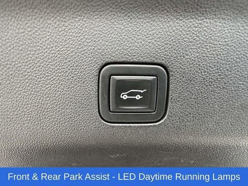 Used 2021 Chevrolet Tahoe Z71 w/ Z71 Signature Package image 21