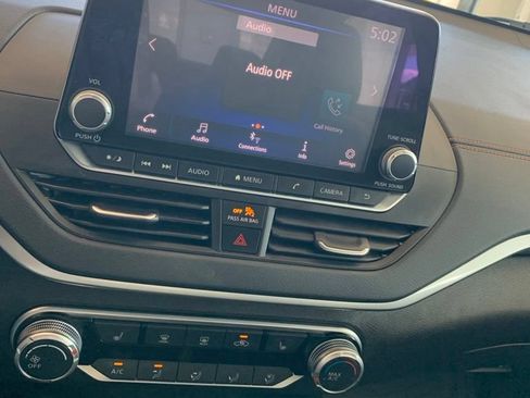 Used 2020 Nissan Altima 2.5 SR w/ Premium Package FWD image 8