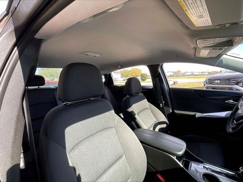 Used 2022 Chevrolet Malibu LT image 32