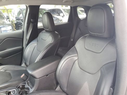 Used 2019 Jeep Cherokee Limited AWD/4WD image 20