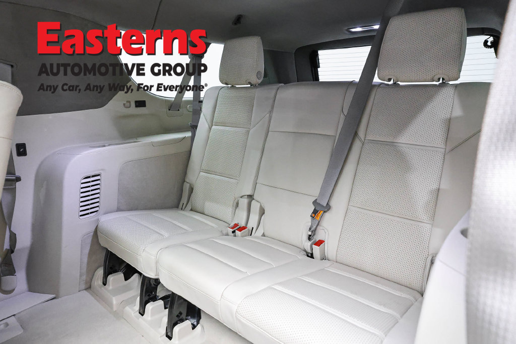 Used 2024 Cadillac Escalade ESV Sport Platinum w/ LPO, ONYX Package AWD/4WD image 32