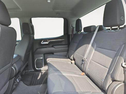 Used 2025 Chevrolet Silverado 1500 LT image 13