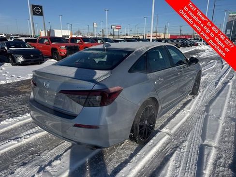 Used 2025 Honda Civic Sport image 4