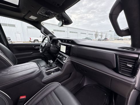 Used 2024 GMC Sierra 1500 AT4X image 30