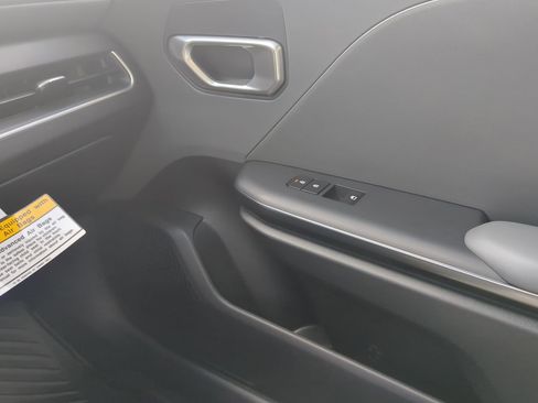 New 2025 Kia K4 LXS image 14