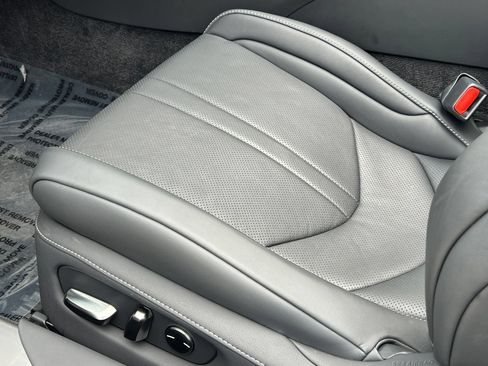 Used 2025 Lexus LC 500 Convertible w/ Touring Package RWD image 43
