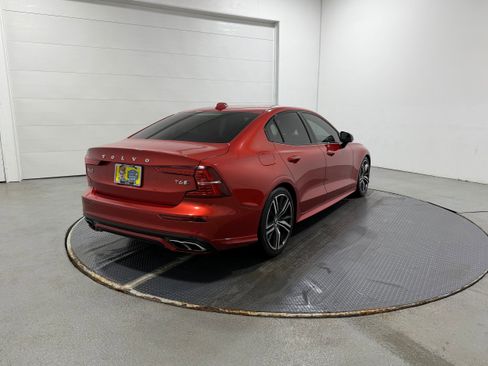 Used 2019 Volvo S60 T6 R-Design image 31
