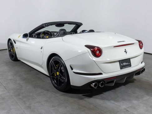 Certified 2016 Ferrari California T image 6