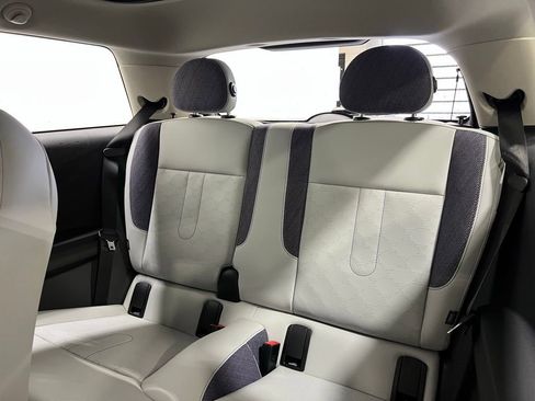 Certified 2025 MINI Cooper S image 19