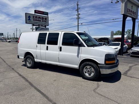 Used 2019 GMC Savana 2500 w/ Driver Convenience Package RWD image 5
