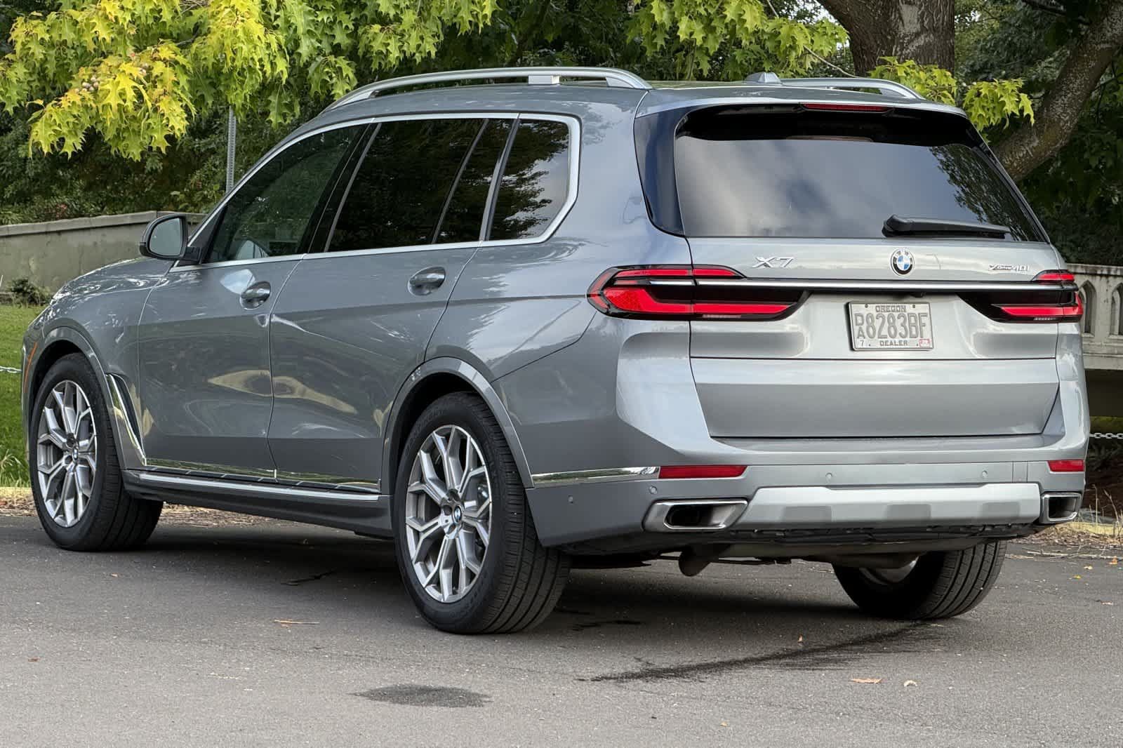 Used 2026 BMW X7 xDrive40i AWD/4WD image 6
