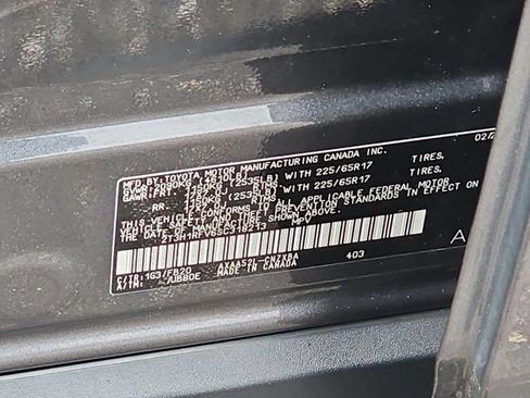 Used 2025 Toyota RAV4 LE FWD image 37