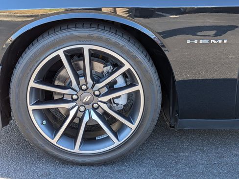 Used 2022 Dodge Challenger R/T w/ Plus Package image 9