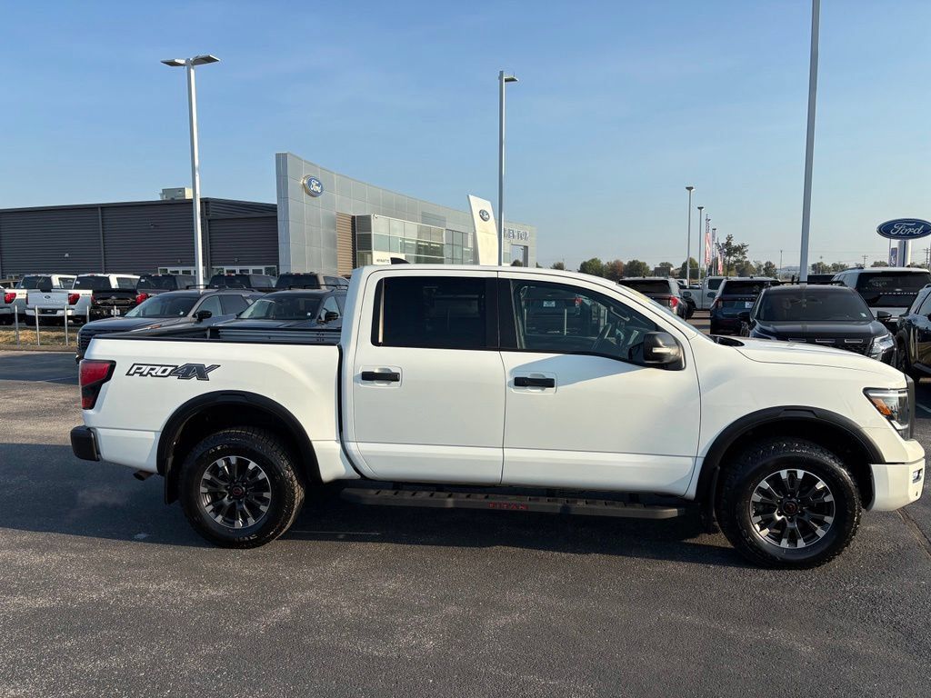 Used 2024 Nissan Titan PRO-4X w/ Pro-4x Convenience Package AWD/4WD image 4