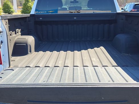 Used 2022 Chevrolet Silverado 1500 LT image 14