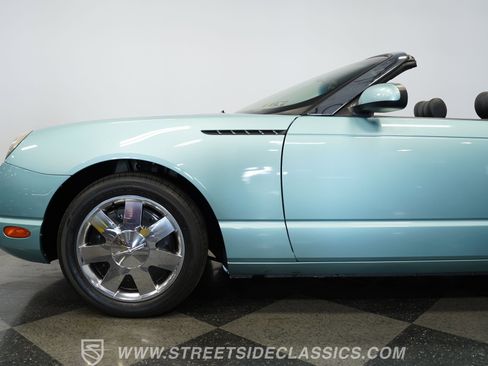 Used 2002 Ford Thunderbird image 33