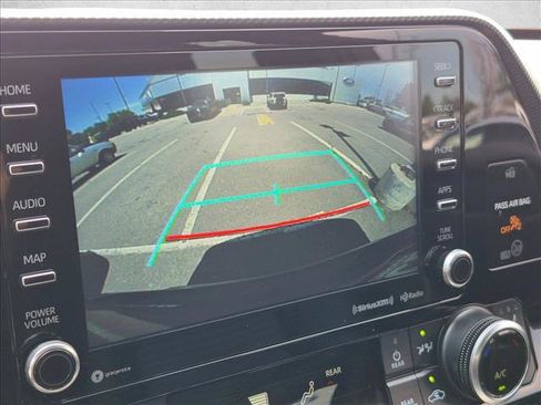 Used 2021 Toyota Highlander XSE AWD/4WD image 13
