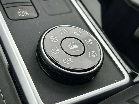 New 2026 Nissan Pathfinder Platinum AWD/4WD image 37