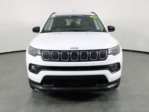 Used 2022 Jeep Compass Latitude image 11