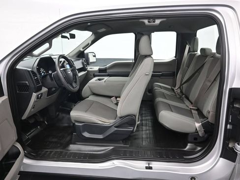 Used 2018 Ford F150 XL w/ Equipment Group 101A Mid AWD/4WD image 10