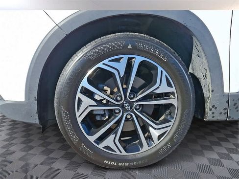 Used 2019 Hyundai Santa Fe Limited image 8