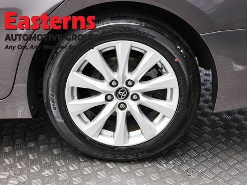 Used 2019 Toyota Camry LE FWD image 8