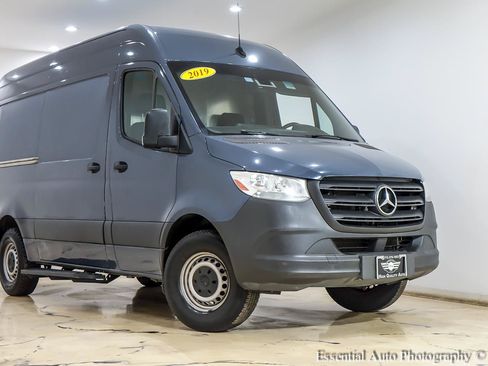 Used 2019 Mercedes-Benz Sprinter 144 image 2