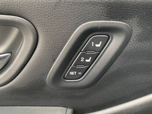 Used 2024 Honda Pilot Touring image 8