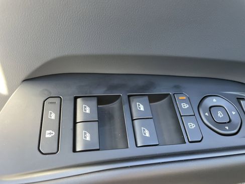 New 2026 Kia EV9 Land w/ Nightfall Edition Package image 16