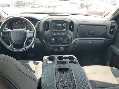 Used 2019 Chevrolet Silverado 1500 Custom w/ Custom Value Package AWD/4WD image 10