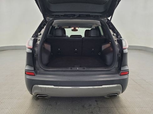 Used 2019 Jeep Cherokee Limited image 29