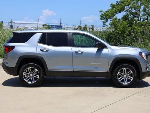 New 2026 GMC Terrain Elevation w/ Technology Package II FWD image 4