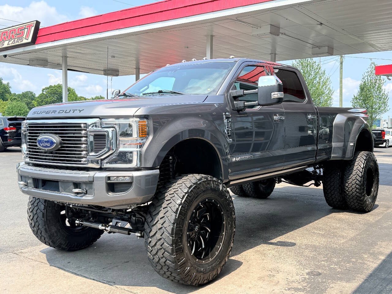 Used 2022 Ford F350 Platinum AWD/4WD image 6