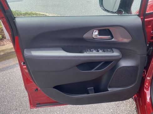 New 2026 Chrysler Voyager LX image 12