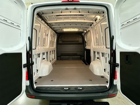 Certified 2025 Mercedes-Benz Sprinter 2500 image 24