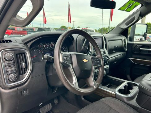 Used 2022 Chevrolet Silverado 2500 LT w/ Convenience Package AWD/4WD image 6