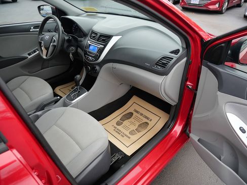 Used 2014 Hyundai Accent GS image 17