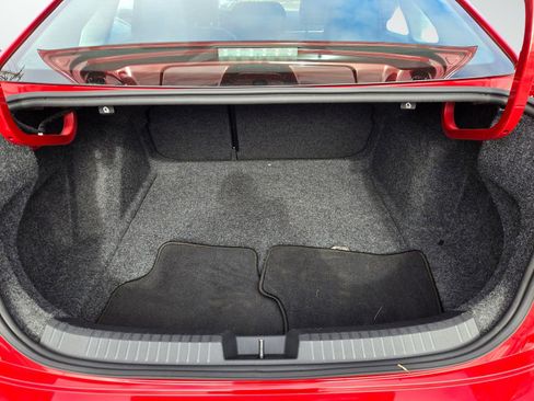 Used 2022 Volkswagen Jetta SE w/ Panoramic Sunroof Package image 9