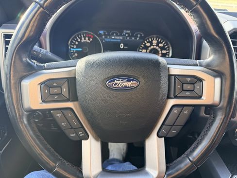 Used 2018 Ford F150 Platinum w/ Equipment Group 701A Luxury image 21