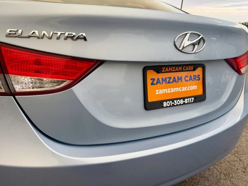 Used 2013 Hyundai Elantra GLS w/ Preferred Pkg FWD image 18