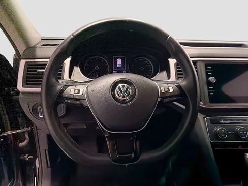 Used 2020 Volkswagen Atlas SE w/ Panoramic Sunroof Package image 9