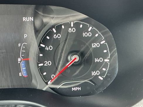 Used 2023 Jeep Compass Latitude AWD/4WD image 15